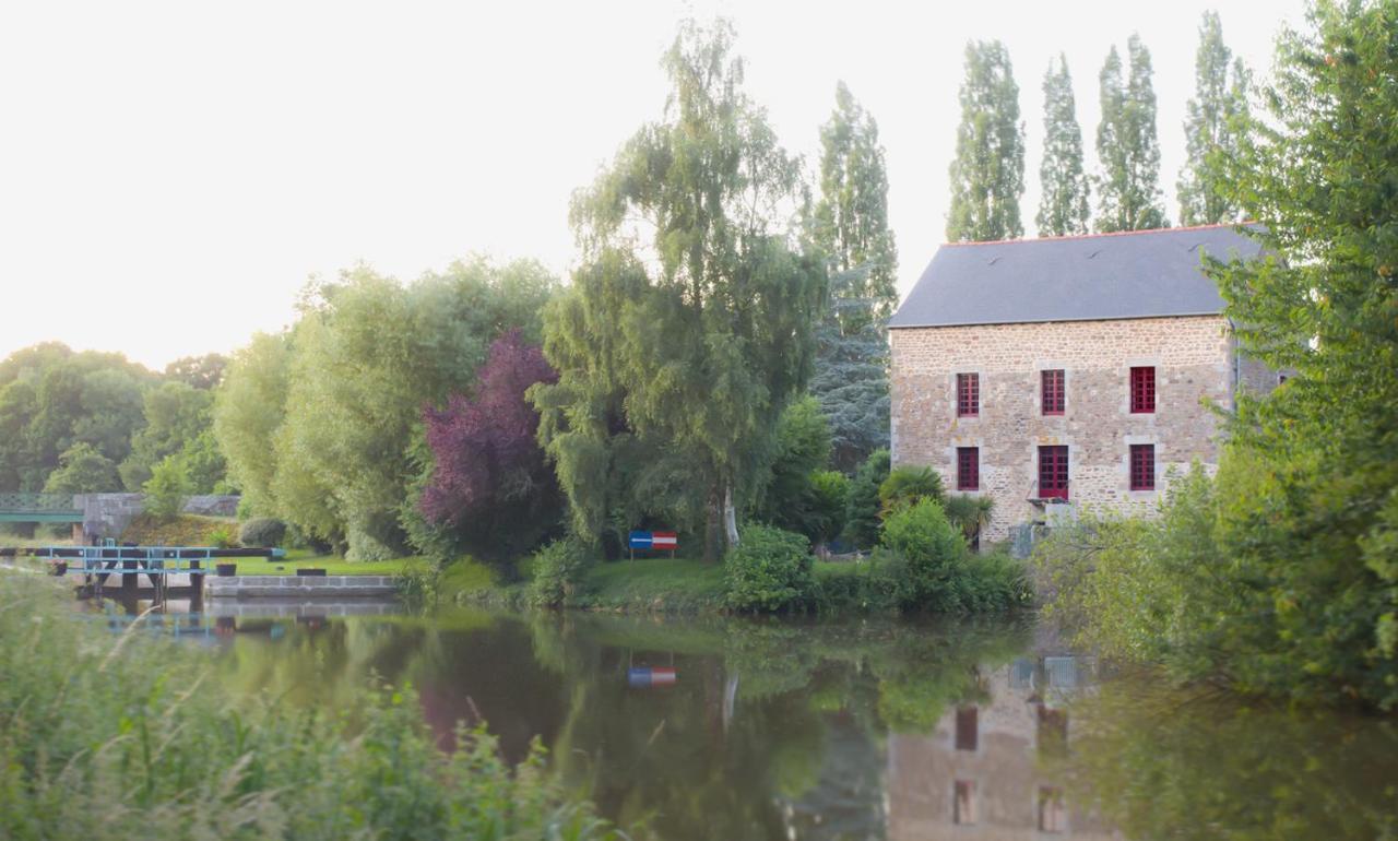 Le Moulin Du Mottay Bed & Breakfast Évran Eksteriør bilde